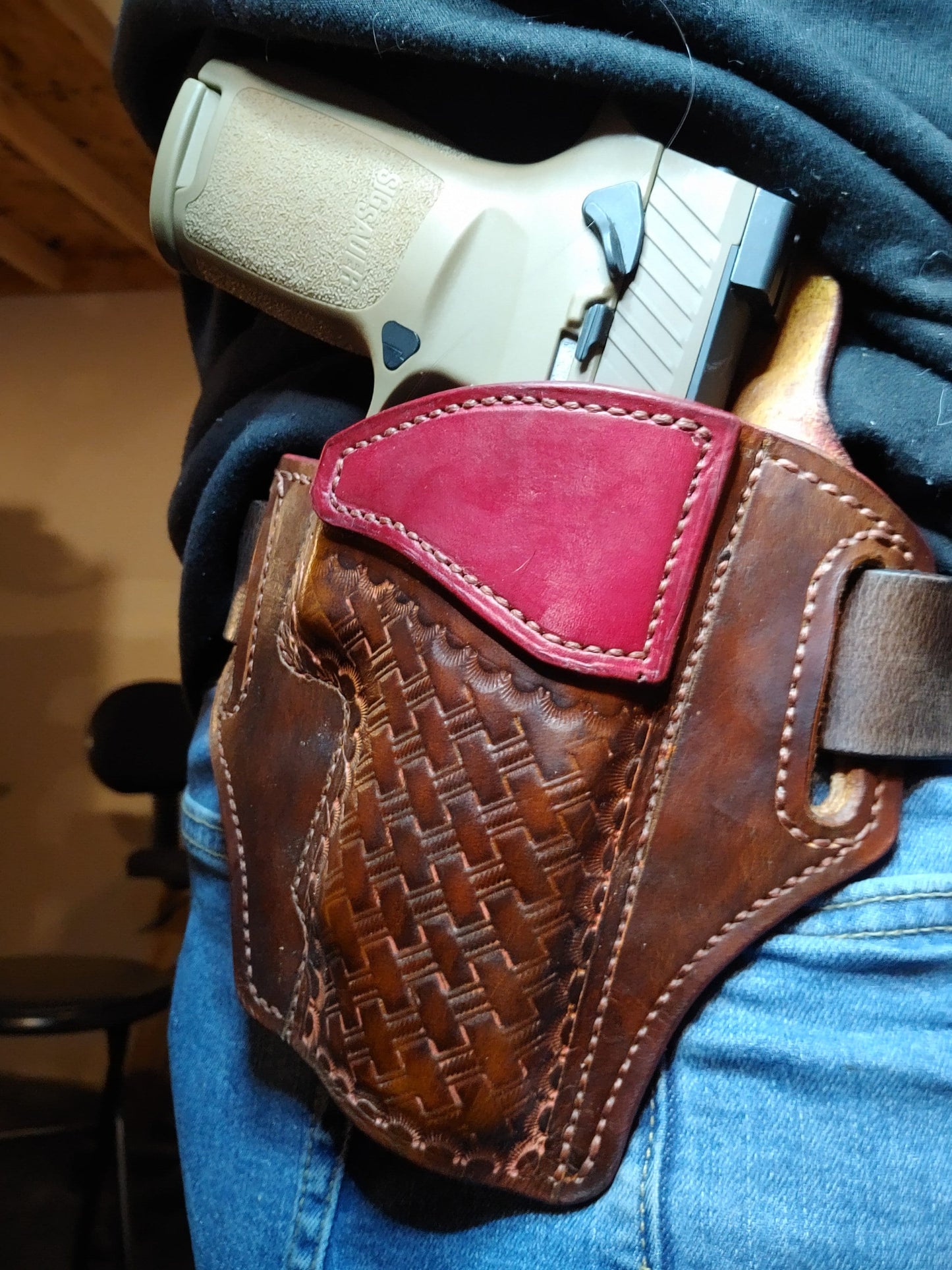 Leather gun holster